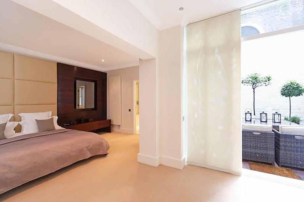 Craven Hill Gardens Apartment